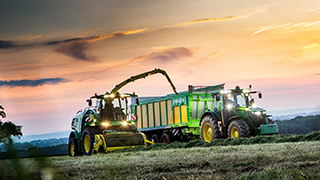 JOHN DEERE 8.100